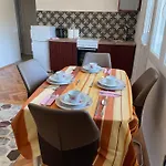 Entire 1-bedroom With Free Parking *